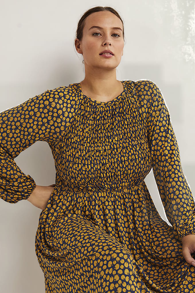 Boden Smocked Bodice Jersey Dress Dcm Maat: 12L | Midi Jurken Outlet | Dames | Bruin