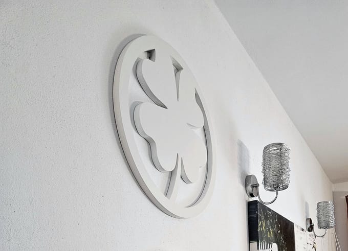Moliland - Grote Wandklaver - Wit MDF - 40x40 cm - Gelukstalisman