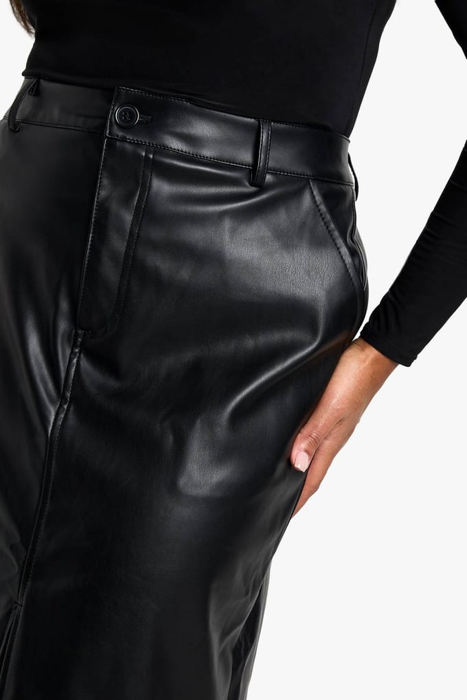 boohoo Dames Plus PU Gespleten Voorkant Maxi Rok | Zwart | Maat: 54