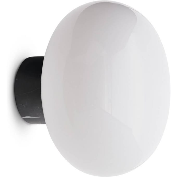 New Works wandlamp Karl-Johan, wit, marmer, glas, Ø 23 cm
