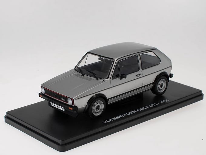 Schaalmodel Auto 1:24 - Klassieke Hatchback Uit 1976