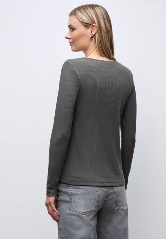 Shirt met hartvormige halslijn