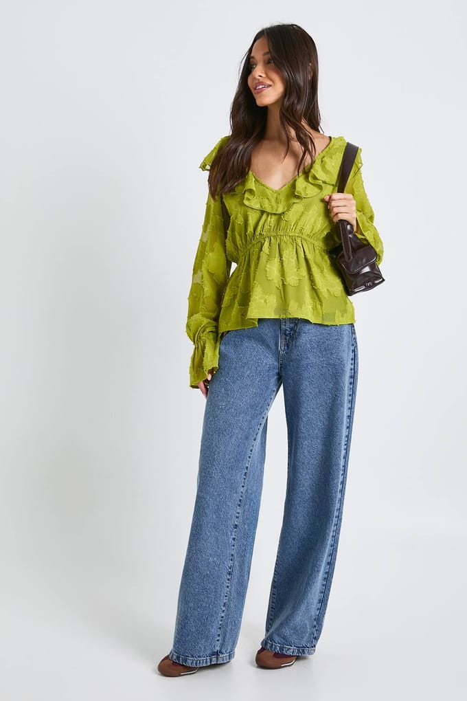 boohoo Dames Burnout Bloemige Engel Mouw Blouse | Olive | Maat: 8