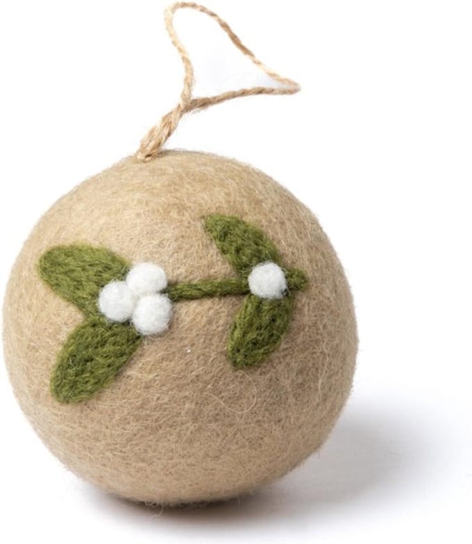 Kerstbal Vilt - Mistletoe Large Rond - Beige & Groen & Wit - 8cm - Fairtrade