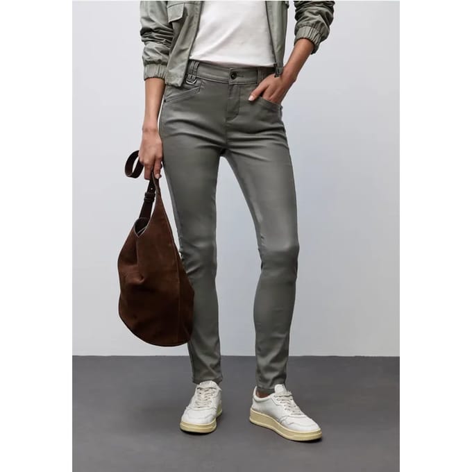 Slim Fit gecoate broek