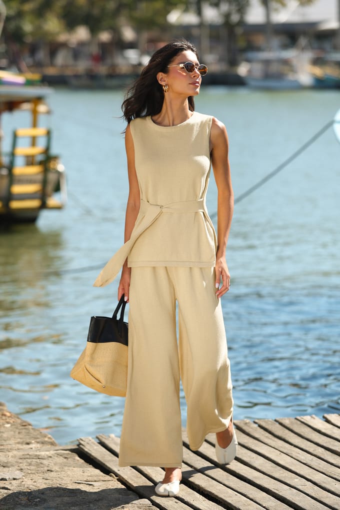 Truivest in Juniper Beige