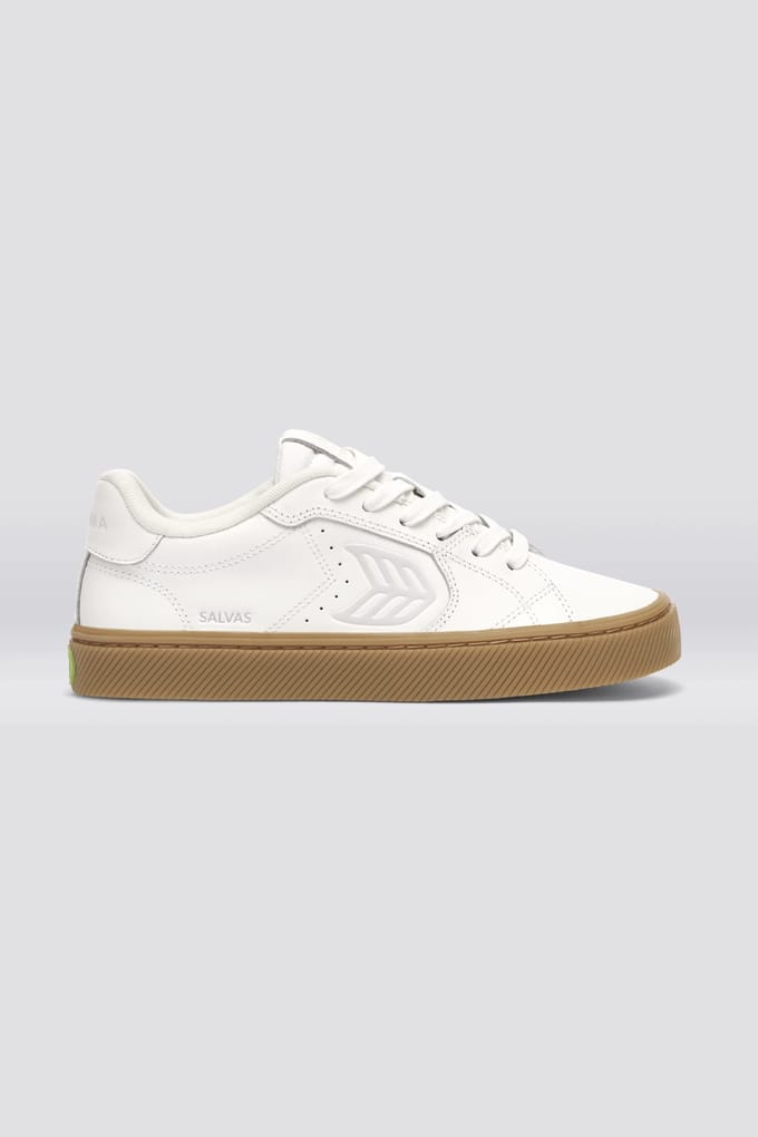 Cariuma Salvas Leather Gum Warm White Ice Logo Maat: 37 | Sneakers Outlet | Unisex | Groen