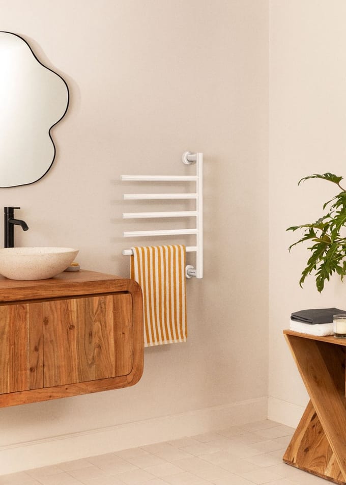 CREATE - Elektrisch handdoekenrek met 180º draaibare stan - Wit - WARM TOWEL MINIMAL