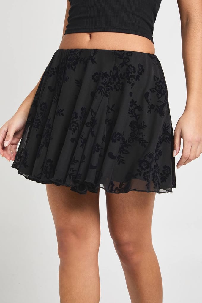 boohoo Dames Floral Devoure Godet Hem Mini Rok | Black | Maat: 8