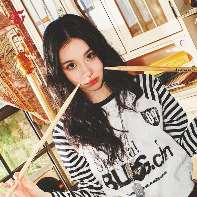 (Pré-commander)TWICE 6ème album japonais - ENEMY (Édition solo) Chaeyoung