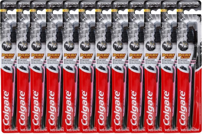 Colgate Double Action Medium Tandenborstel (Voordeelverpakking) - 12 stuks