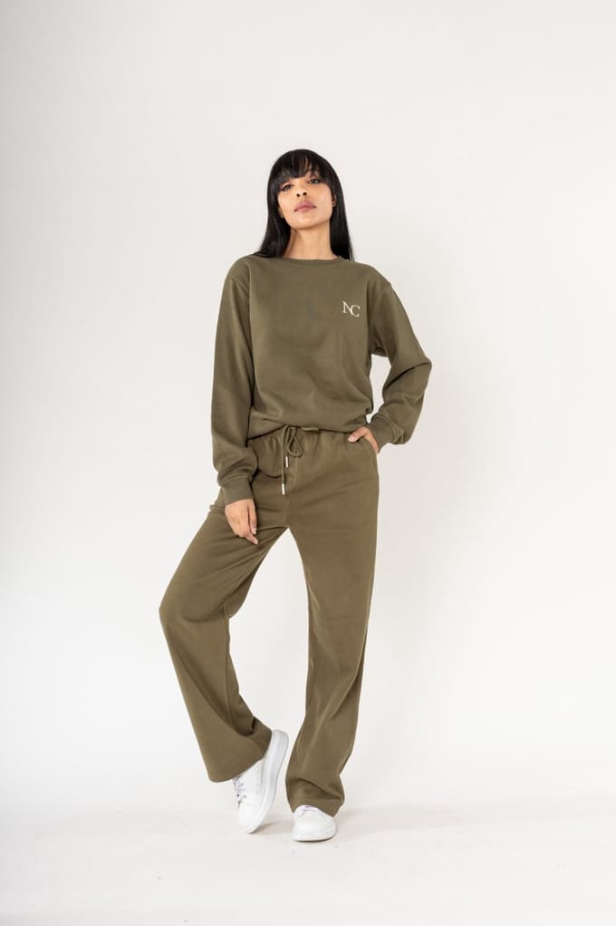 Nina Carter | Huispak - Jogging pak | rechte pijpen | 2 delig | Kaki | M