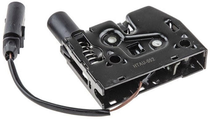Motorkapslot OEM 8U0823509