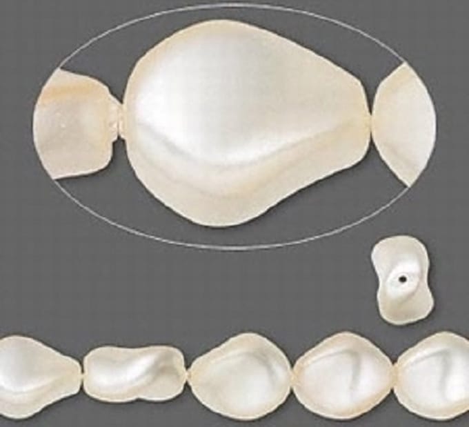 Swarovski Elements, 20 stuks Swarovski curve parels, 9x8mm, creamrose, 5826