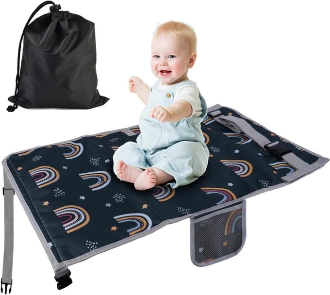 CLVP® Vliegtuigbedje - Reiskussen – Babybedje met Opbergvak