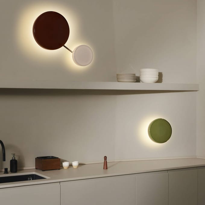 MARSET LED wandlamp Caramel, bruin, Ø 38 cm, TRIAC, glas