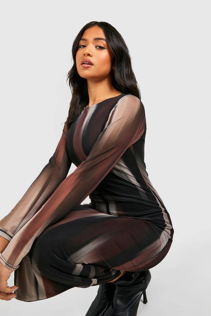 boohoo Dames Petite Mesh Lange Mouwen Midaxi Jurk | Maat: 40