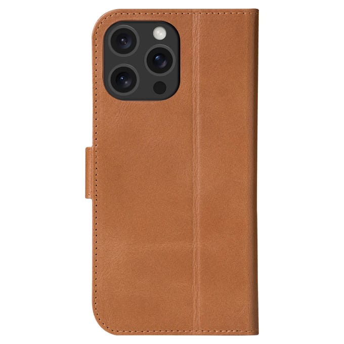 Dbramante1928 - Copenhagen geschikt voor iPhone 16 Pro Max Hoesje - bruin