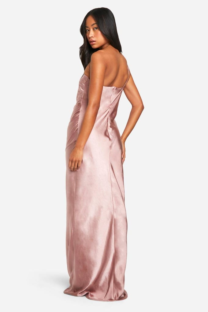 boohoo Dames Bruidsmeisje Satijn Asymmetrische Maxi-Jurk | Nerts | Maat: 44