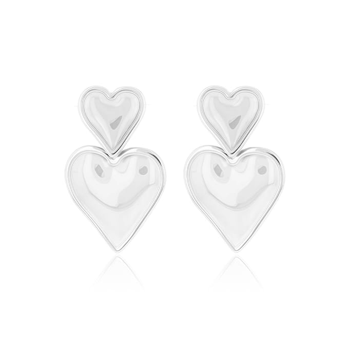 Silver coloured earrings with hearts