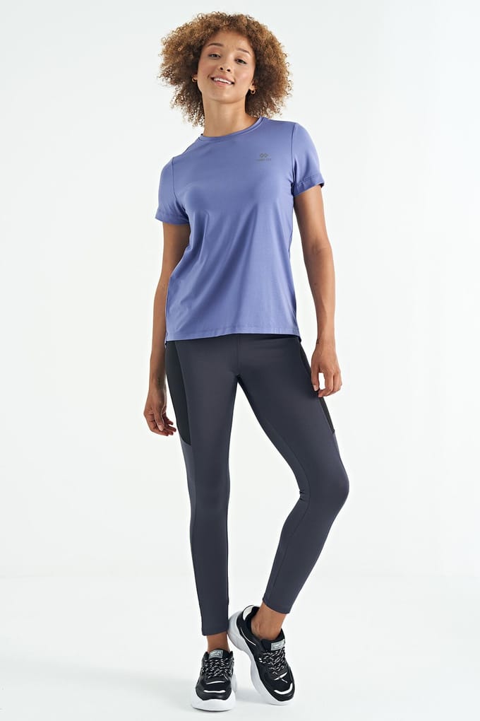 Dames relaxed crew neck T-shirt met zijsplitten