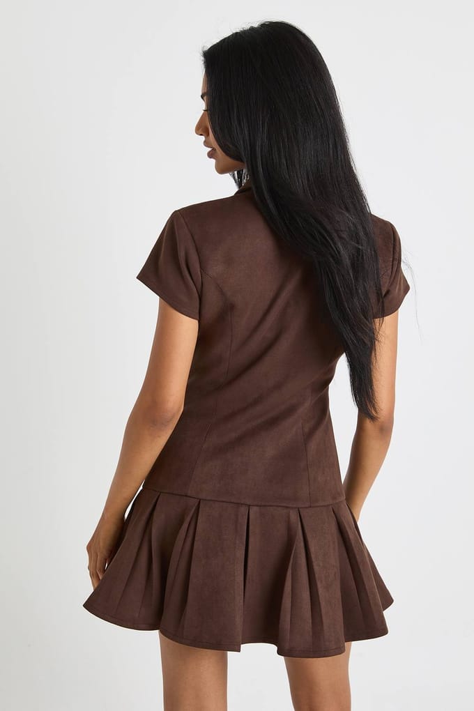 boohoo Dames Nep suede geplooide zoom mini-jurk | Chocolate | Maat: 14