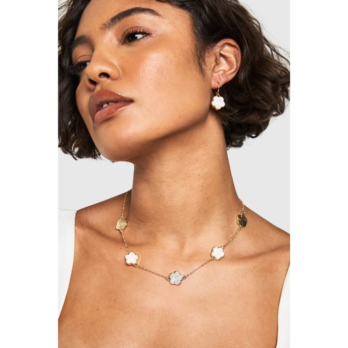 boohoo Dames Emaille Versierde Bloemdetail Ketting | Goud