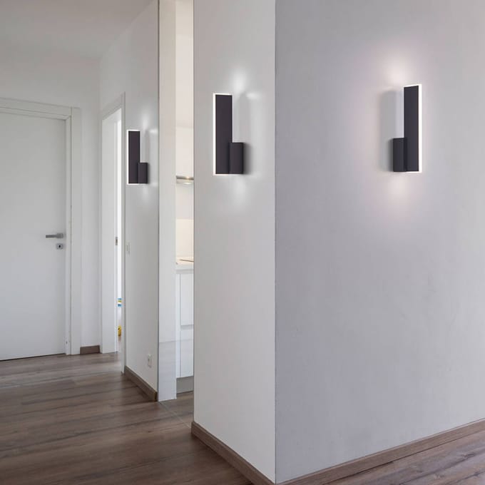 Helestra Nex LED wandlamp zwart mat