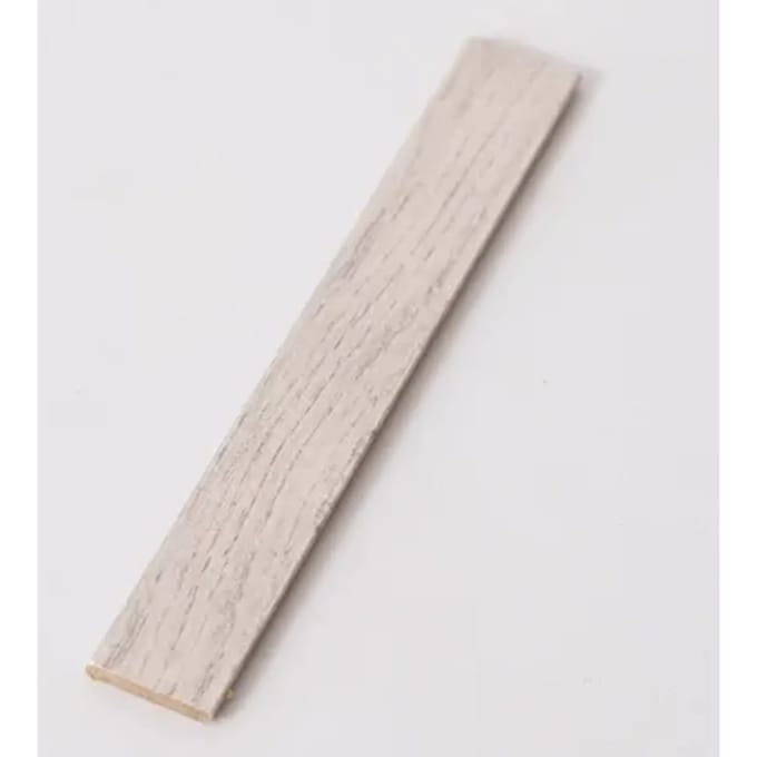 Quick-step Plakplint Mesa - Lichtgrijs - Zelfklevend - 240cm - 24x5mm