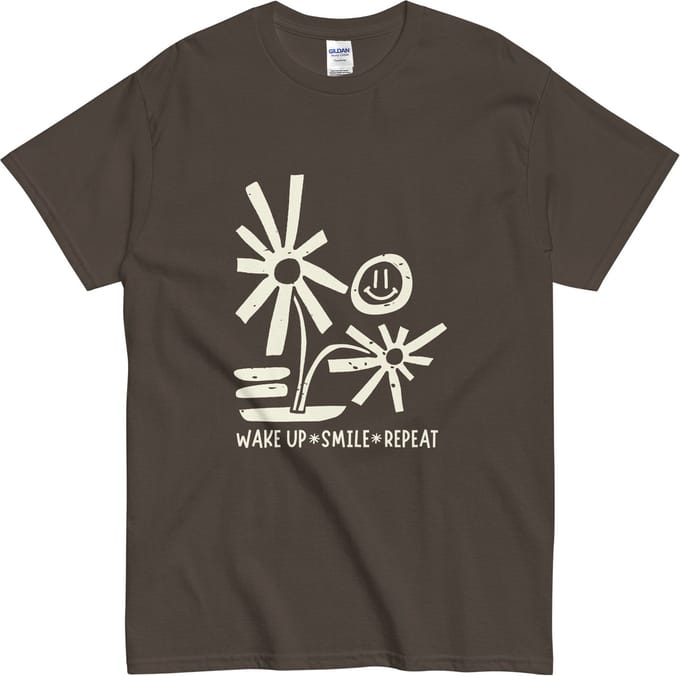 Dames en Heren Tshirt met Positieve Quote - Wake Up Smile Repeat - Retro Look - Bruin - S