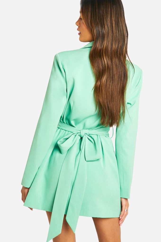 boohoo Dames Obi Tie Taille Getailleerde Blazerjurk | Smaragdgroen | Maat: 34