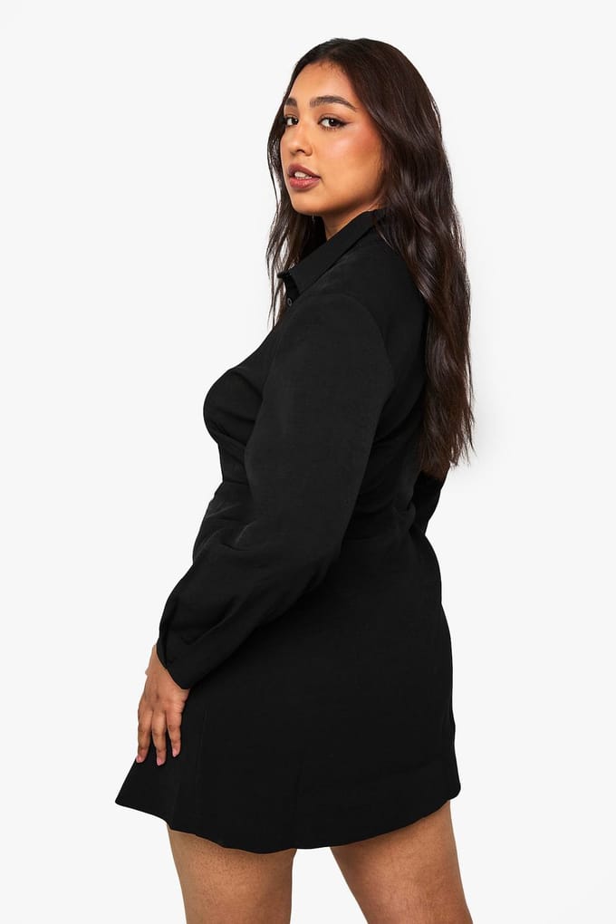 boohoo Dames Plus geraffelde zij-shirtjurk | Black | Maat: 28