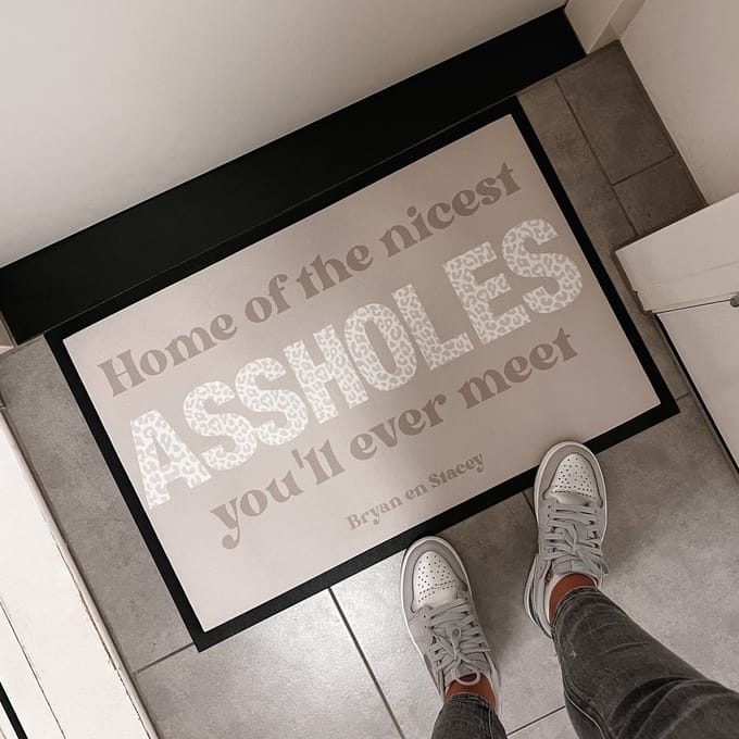Deurmat met tekst - Persoonlijke grappige deurmat met namen - Beige - 70x50cm