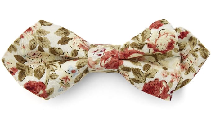 Puntige Crèmekleurige Vlinderdas met Bloemenmotief