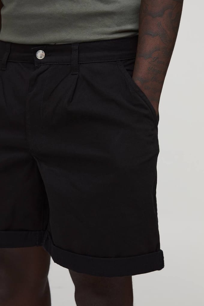 Ontspannen Short Met Middellange Pijp En Omgeslagen Zoom | Black | Size Medium