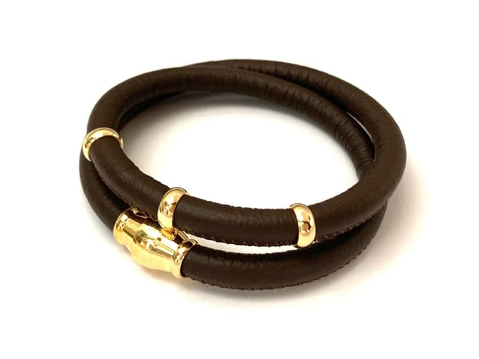 NIEUW! Jolla - dames wikkelarmband - zilver - goudkleurig - leer - magneetsluiting - bedels - Basic Gold - Donker bruin