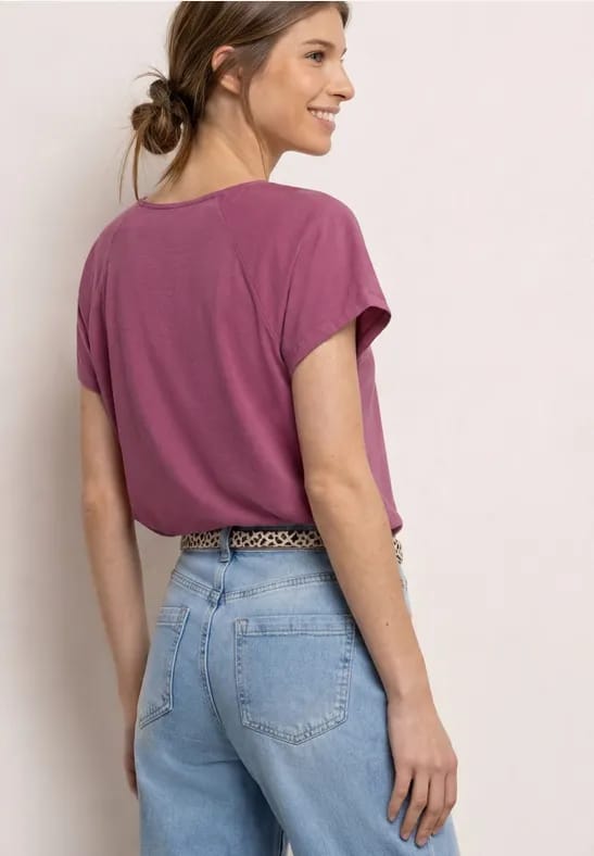 Shirt met overhangende schouders in een structuurmix