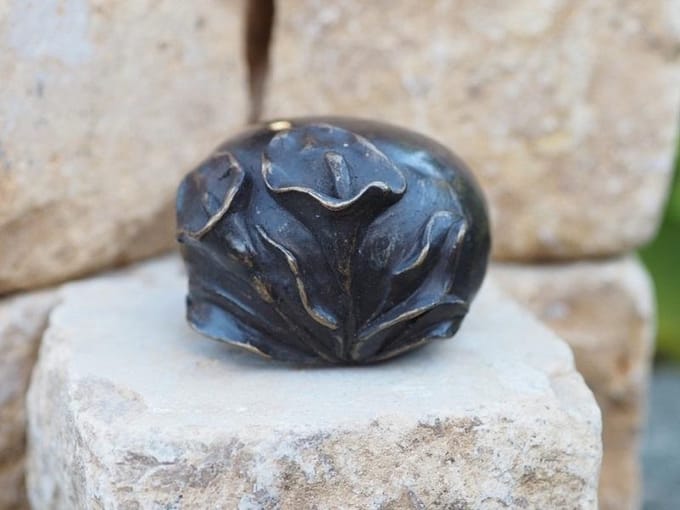 Urn brons - Grafdecoratie - bronzen beeld - Aronskelken - Bronzartes - 4 cm hoog