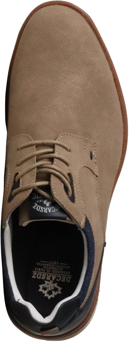 Sneakers met veters
