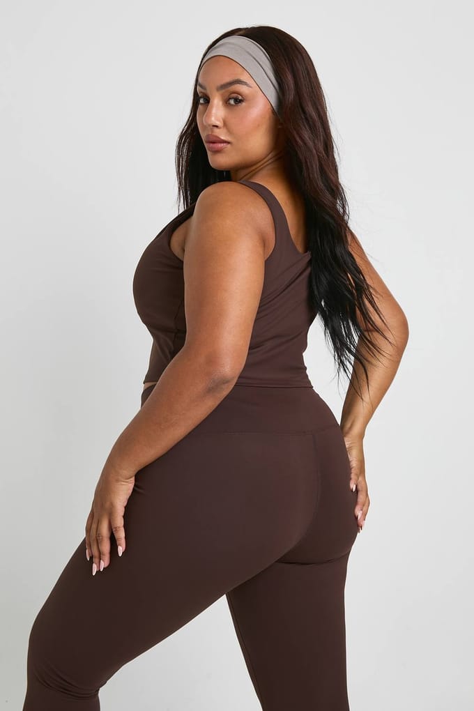 boohoo Dames Plus Supersoft Seam fitted top | Koffie | Maat: 56