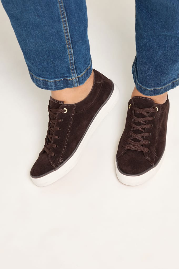 Yours Bruine Sneakers Met Dunne Zool In Brede Epasvormsize 38EEE