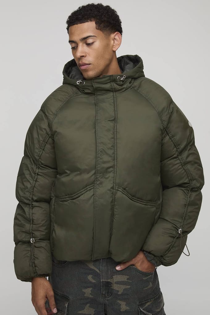 Pufferjack met oversized pasvorm, geraffelde mouwen en panelen | Khaki | Size Medium