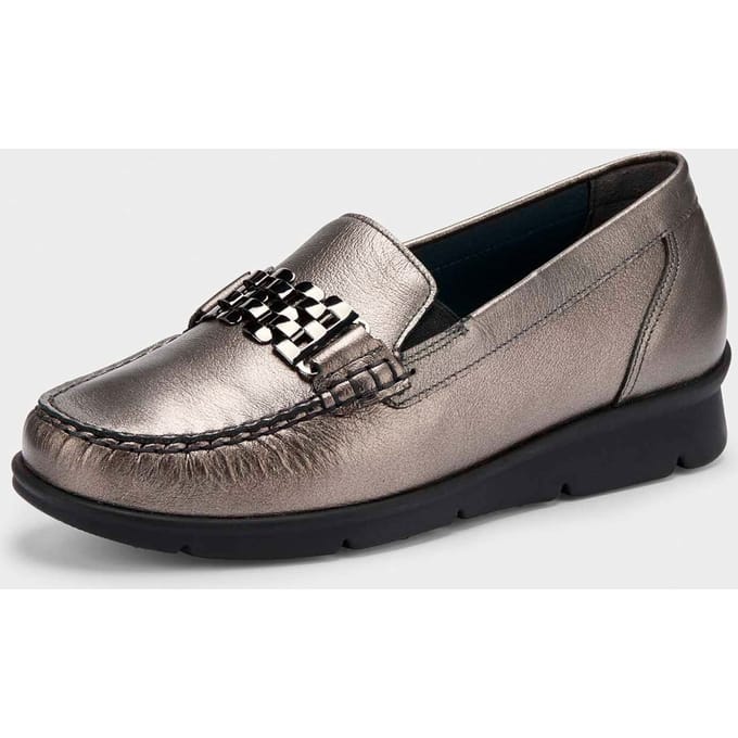 Mocassins in metallic look - grijs / metallic - Gr. 7 van Goldner Fashion