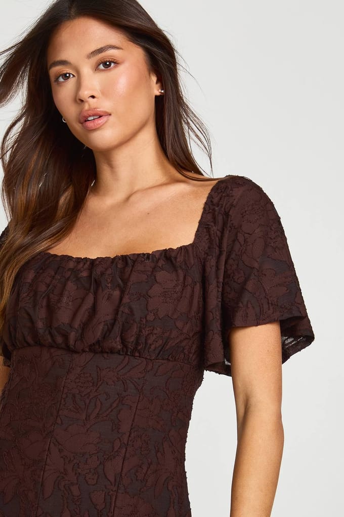 boohoo Dames Burnout Bloemenprint Godet Zoom Mini Jurk | Chocolate | Maat: 8