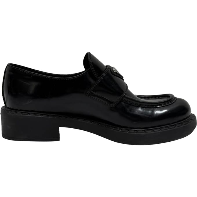 Prada loafers van geborsteld zwart leer