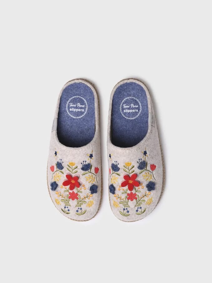 Damesslippers van vilt met bloemen | DELI-EF