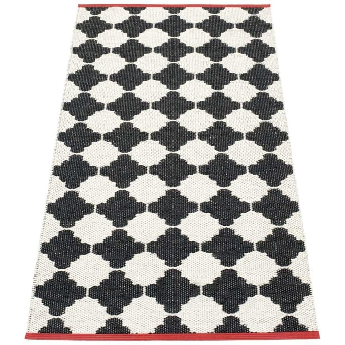 Pappelina Marre Draaivloerkleed - zwart - 70 x 150 cm
