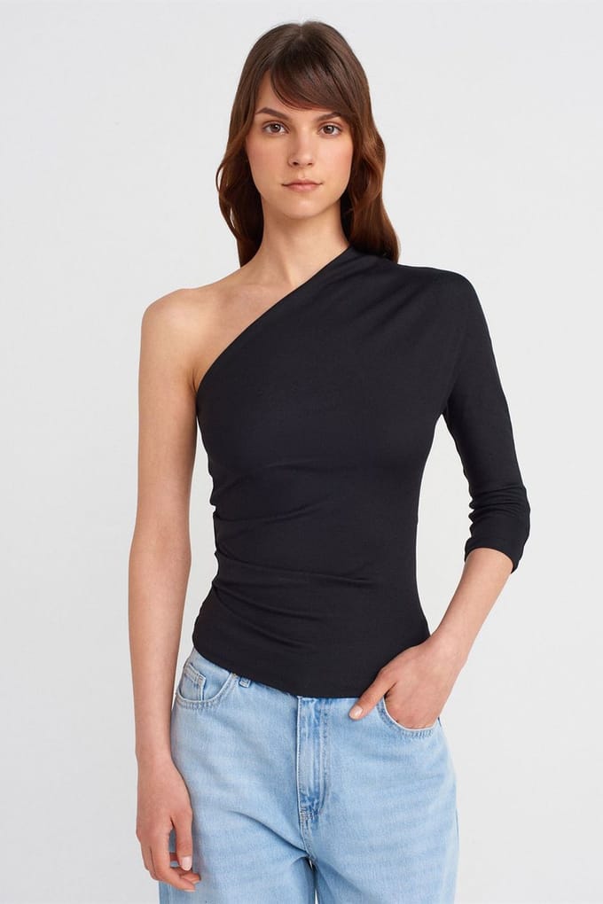Off-shoulder Cut-out Slim-fit Blouse