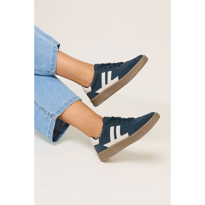 Yours Marineblauwe Sneakers Met Zijpaneel In Brede Epasvormsize 42E