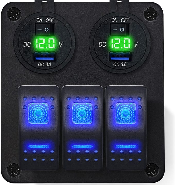 ProRide Schakelpaneel 12V voor Auto/Boot - USB Stopcontact met Schakelaar/Voltmeter - 5V/2.4A - 3 schakelaars - Groen